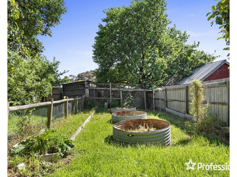 6 Anzac Avenue, Yarra Glen VIC 3775