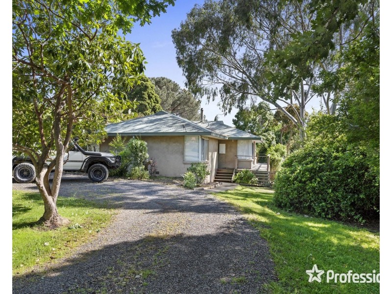 6 Anzac Avenue, Yarra Glen VIC 3775