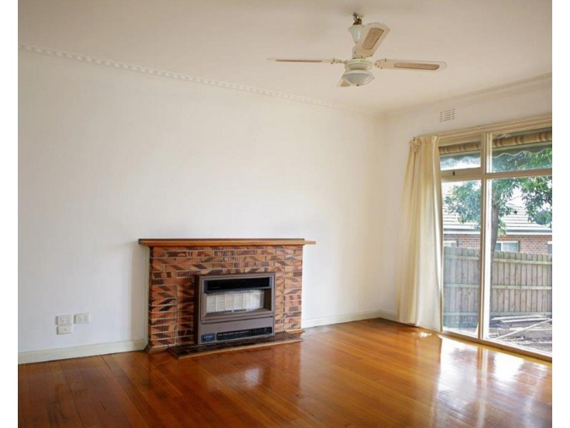 15 Victoria Road, Chirnside Park VIC 3116