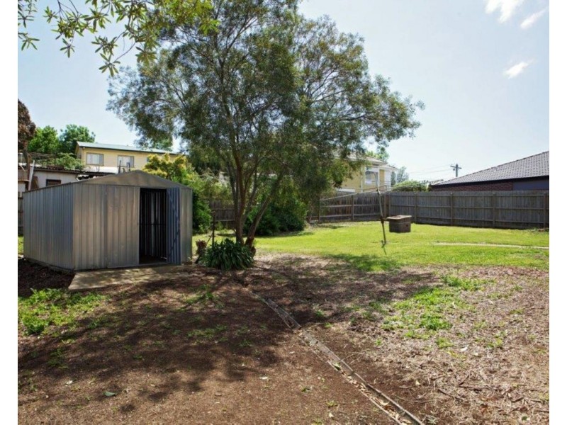 15 Victoria Road, Chirnside Park VIC 3116