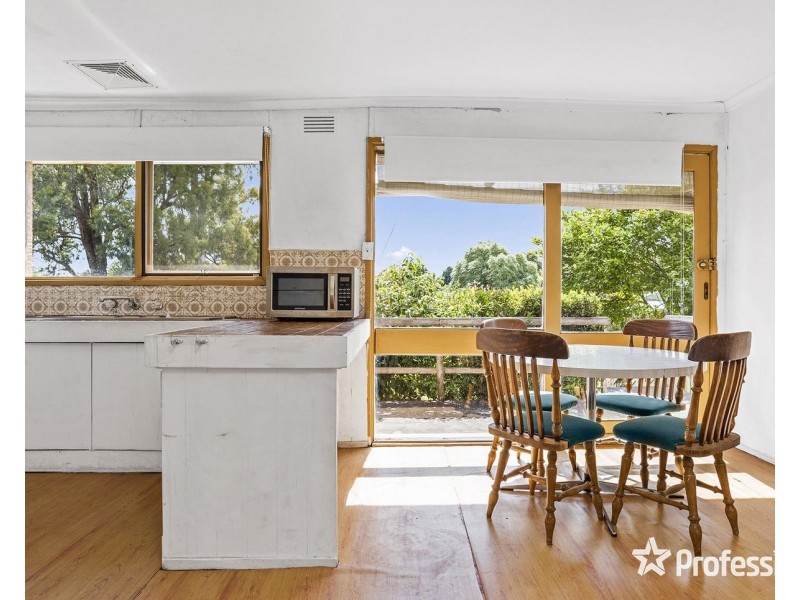 42 Lauriston Drive, Coldstream VIC 3770