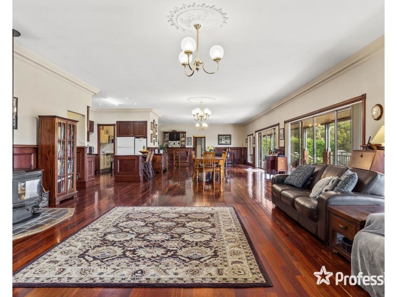 167-171 Jumping Creek Road, Wonga Park VIC 3115