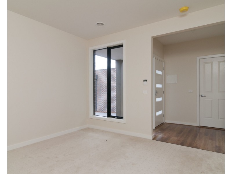 4/3 Pope Court, Mooroolbark VIC 3138