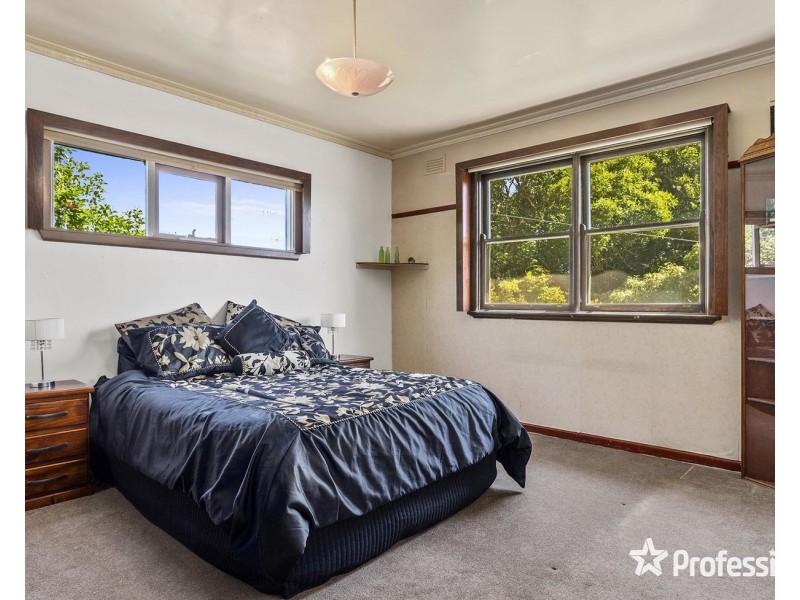 21 Heatherbrae Avenue West, Ringwood VIC 3134