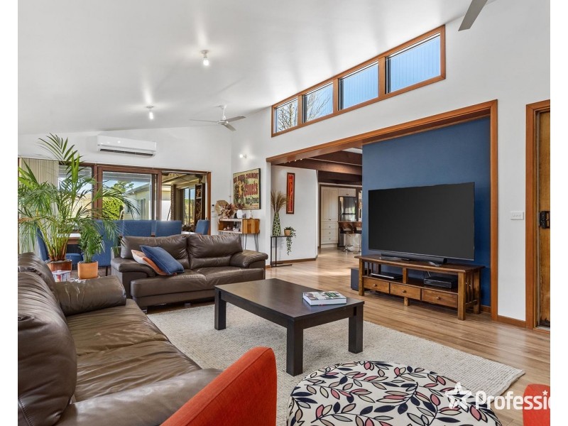 45 Lauriston Drive, Coldstream VIC 3770