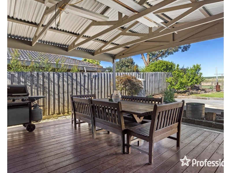 45 Lauriston Drive, Coldstream VIC 3770