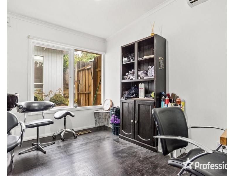 6 Kingswood Drive, Chirnside Park VIC 3116