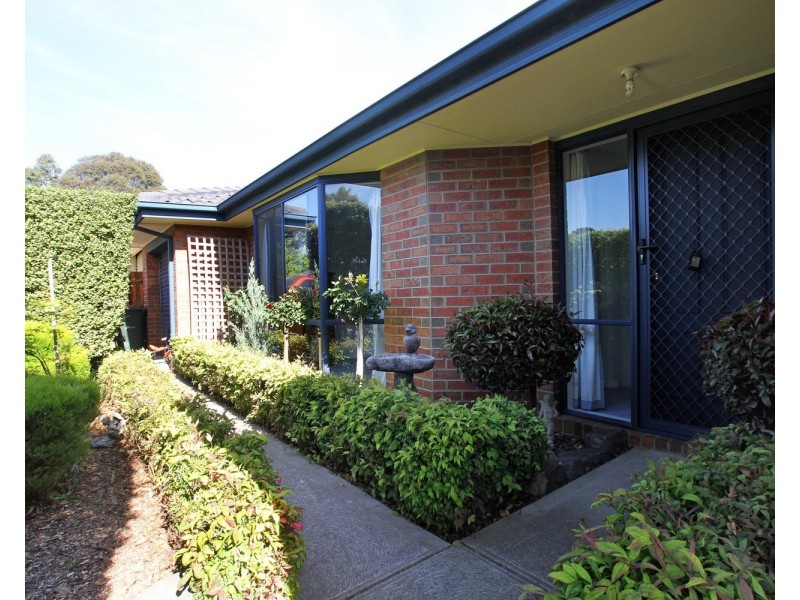 16 Snowgum Drive, Kilsyth VIC 3137