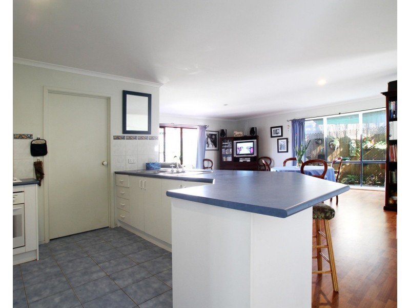 16 Snowgum Drive, Kilsyth VIC 3137