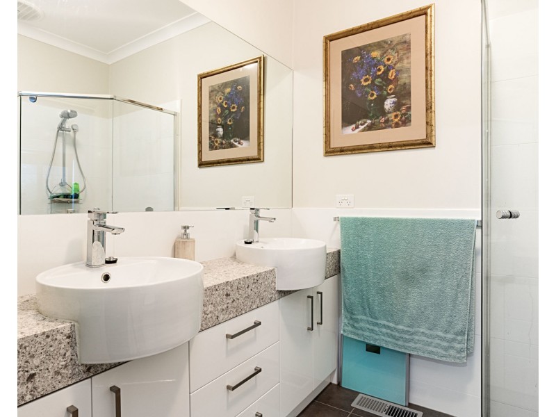 4/367 Clegg Road, Wandin North VIC 3139