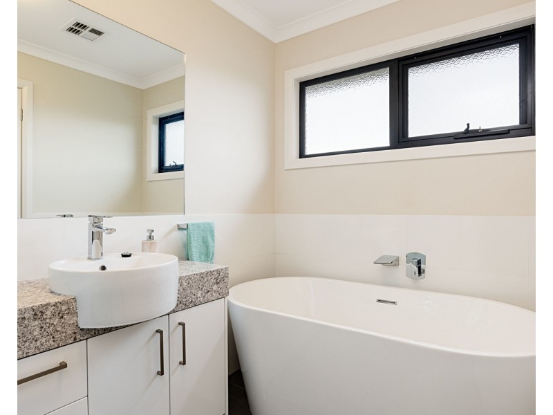 4/367 Clegg Road, Wandin North VIC 3139