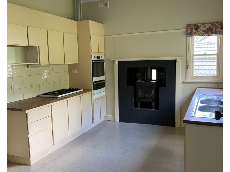 10 Monbulk Road, Mount Evelyn VIC 3796