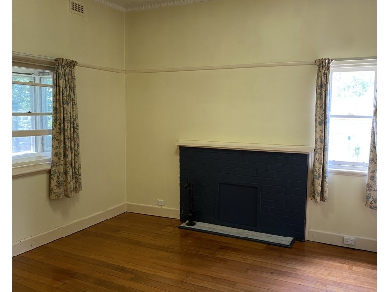 10 Monbulk Road, Mount Evelyn VIC 3796