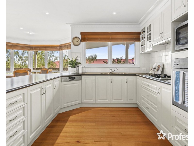 15 Shadi Rise, Yarra Glen VIC 3775