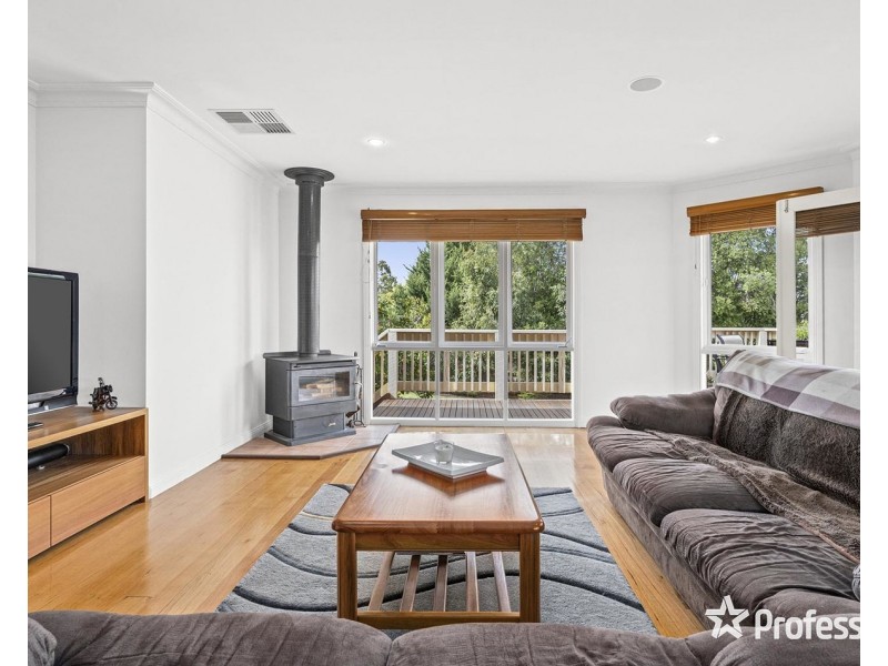 15 Shadi Rise, Yarra Glen VIC 3775