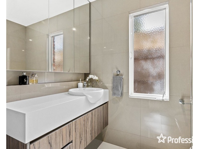 15 Shadi Rise, Yarra Glen VIC 3775