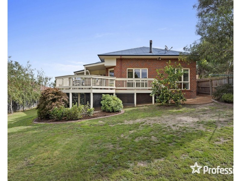 15 Shadi Rise, Yarra Glen VIC 3775