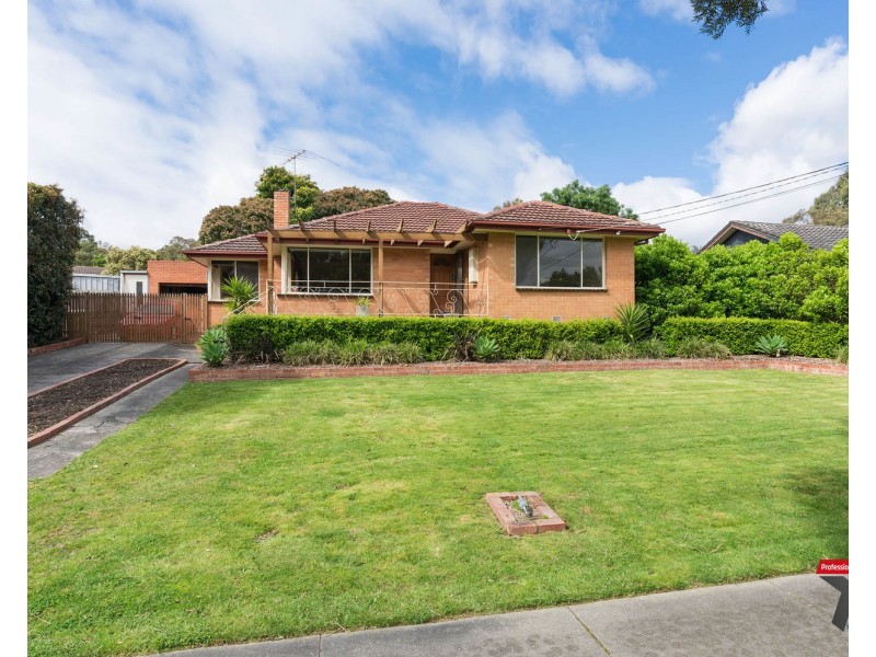 52 Terrigal Crescent, Kilsyth VIC 3137