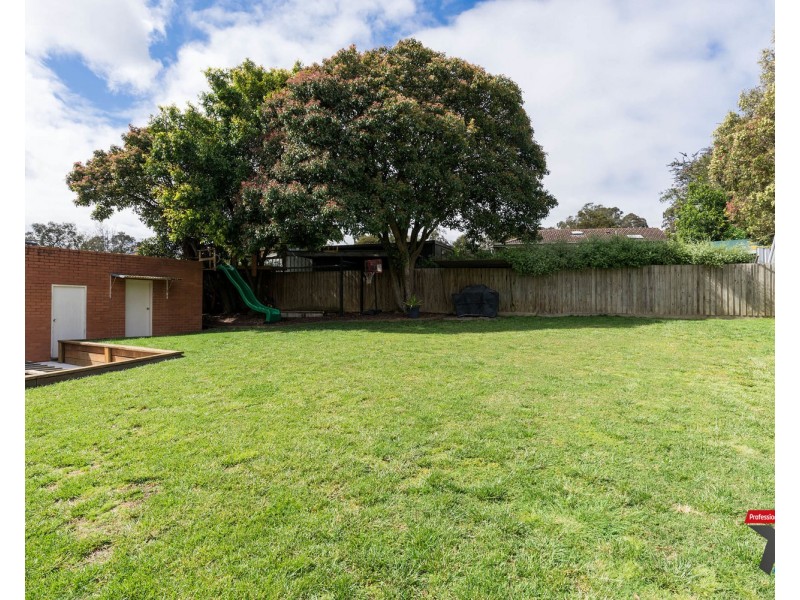 52 Terrigal Crescent, Kilsyth VIC 3137