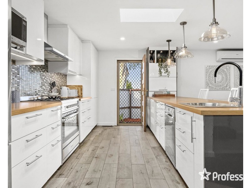 24 Edward Road, Chirnside Park VIC 3116