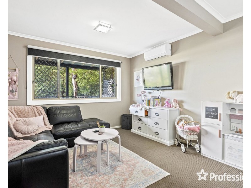 24 Edward Road, Chirnside Park VIC 3116
