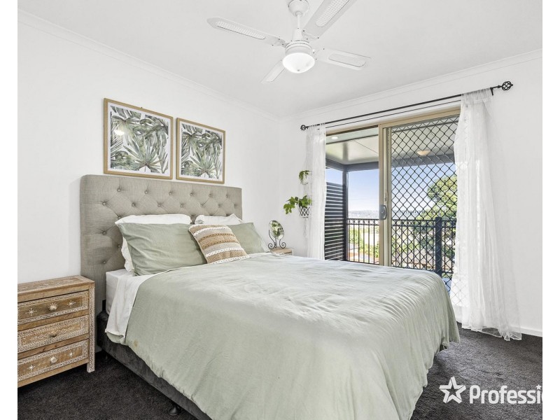 24 Edward Road, Chirnside Park VIC 3116