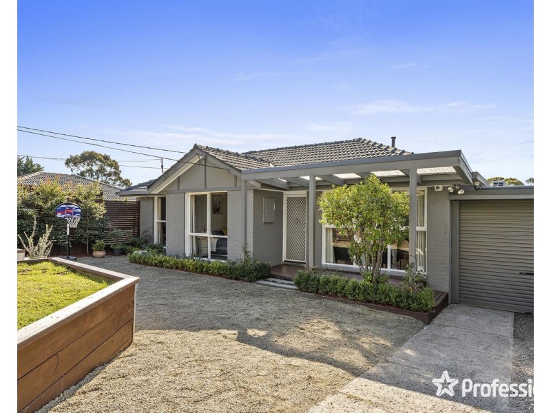 23 Sheldon Avenue, Mooroolbark VIC 3138