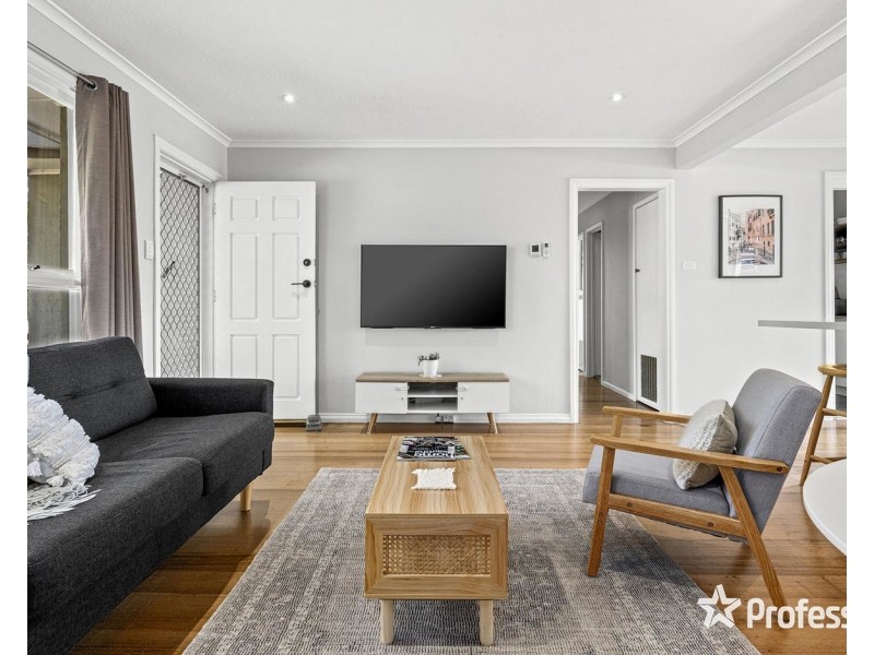 23 Sheldon Avenue, Mooroolbark VIC 3138