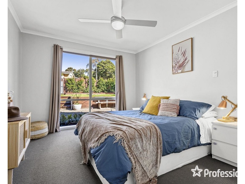 23 Sheldon Avenue, Mooroolbark VIC 3138