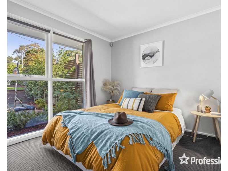 23 Sheldon Avenue, Mooroolbark VIC 3138