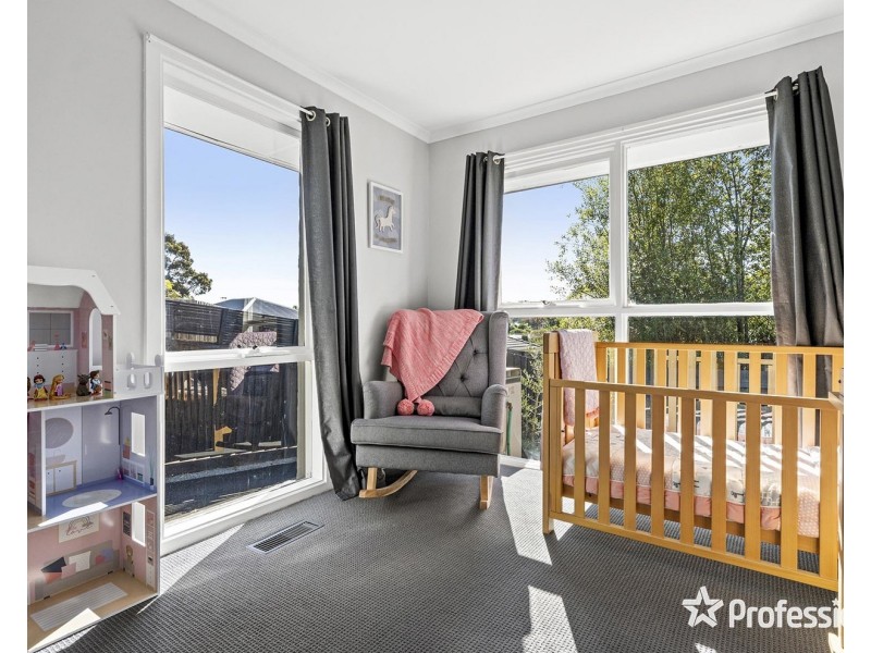 23 Sheldon Avenue, Mooroolbark VIC 3138