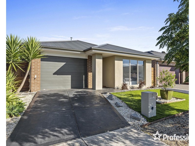 8 Knight Way, Chirnside Park VIC 3116