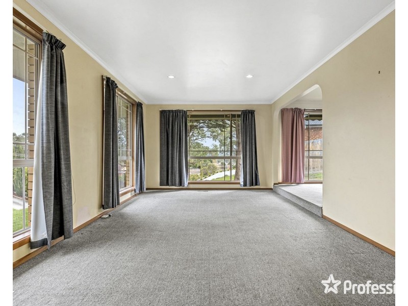 26 Eileen Grove, Woori Yallock VIC 3139
