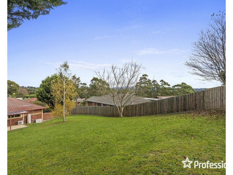 26 Eileen Grove, Woori Yallock VIC 3139