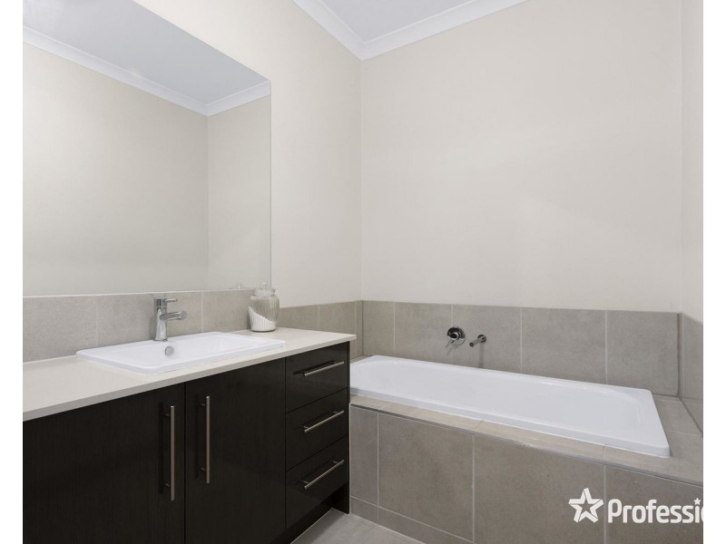 17a Queen Road, Lilydale VIC 3140