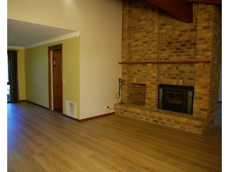 6 Watkins Crescent, Mount Evelyn VIC 3796