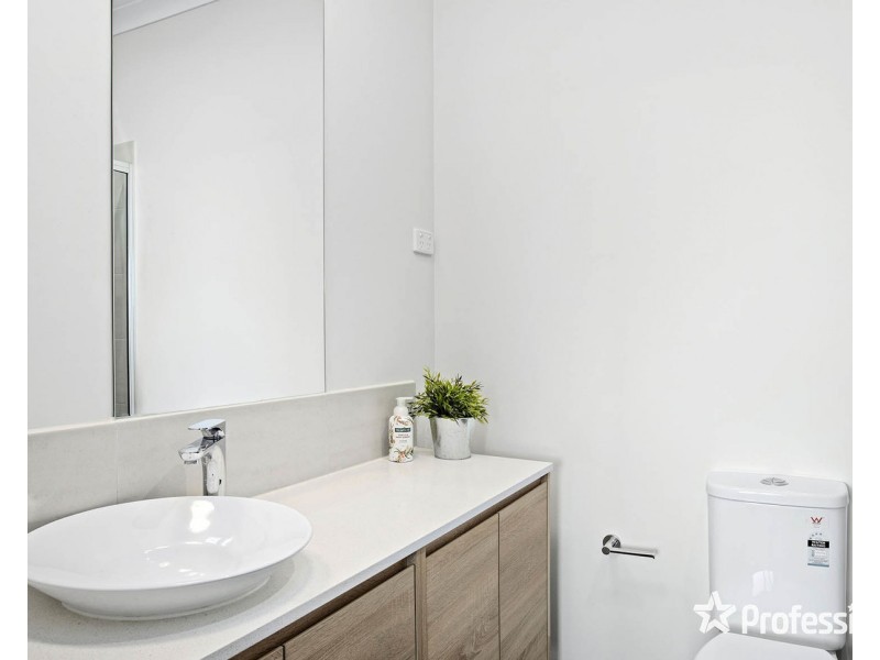 2 Penny Lane, Lilydale VIC 3140