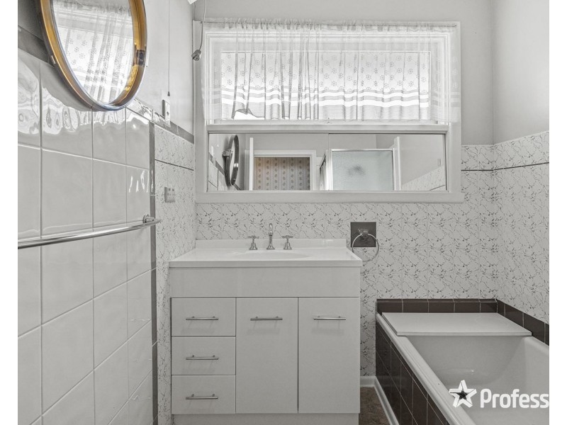 157 Manchester Road, Mooroolbark VIC 3138