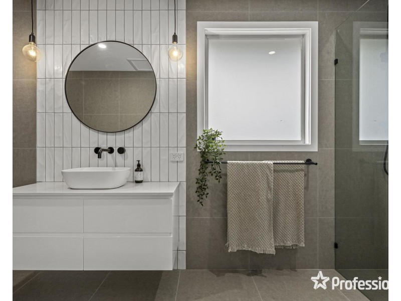 75 Pembroke Road, Mooroolbark VIC 3138