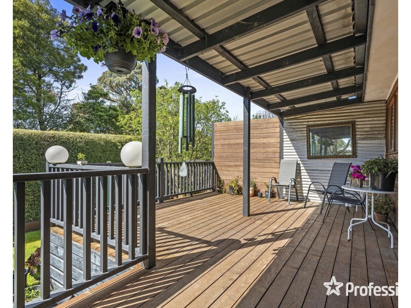 15 Irvine Street, Mount Evelyn VIC 3796