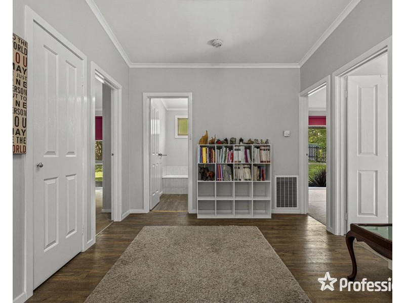 15 Irvine Street, Mount Evelyn VIC 3796