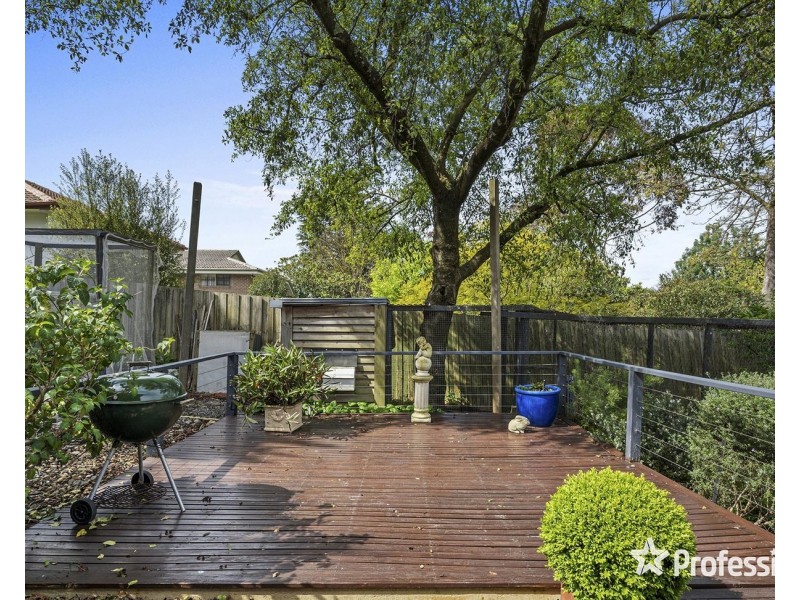 56 Struan Avenue, Mooroolbark VIC 3138
