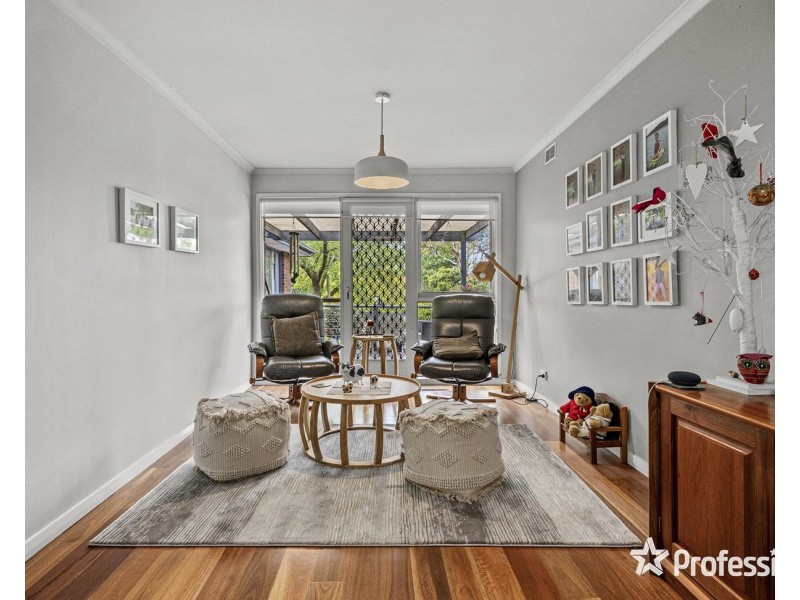 56 Struan Avenue, Mooroolbark VIC 3138