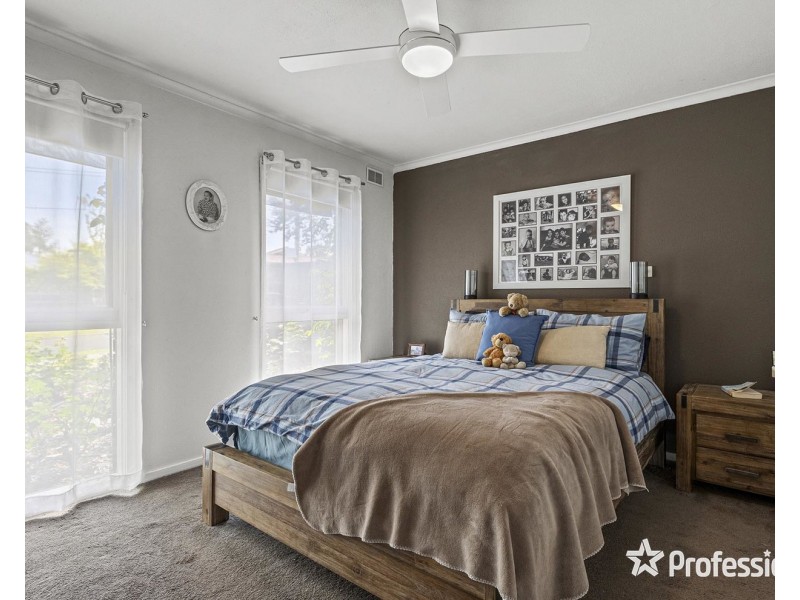 56 Struan Avenue, Mooroolbark VIC 3138