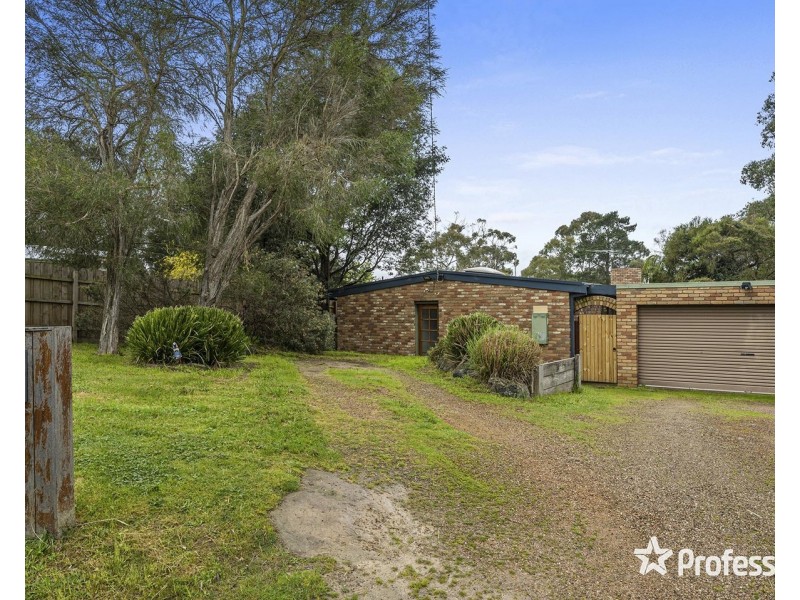 12 Birdwood Avenue, Healesville VIC 3777
