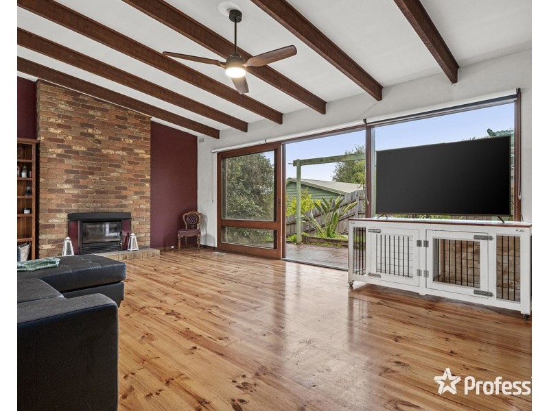 12 Birdwood Avenue, Healesville VIC 3777
