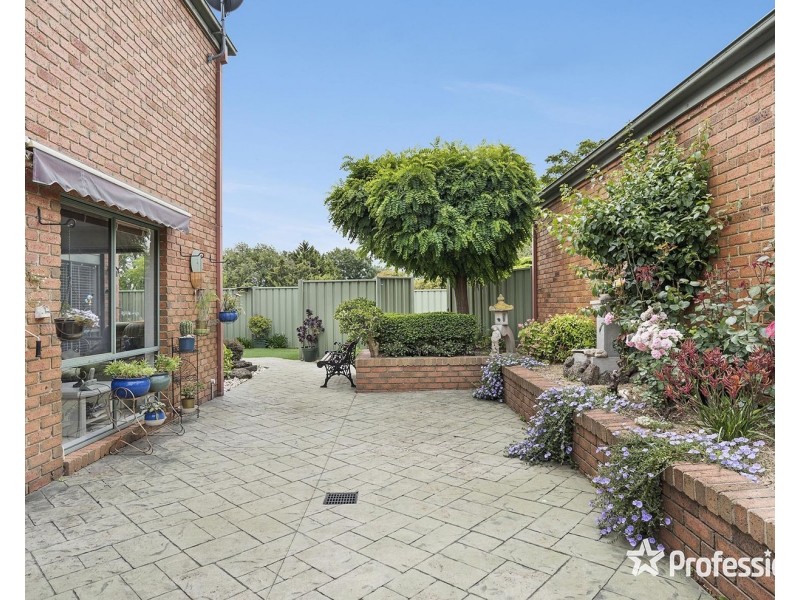 2 Archer Close, Lilydale VIC 3140