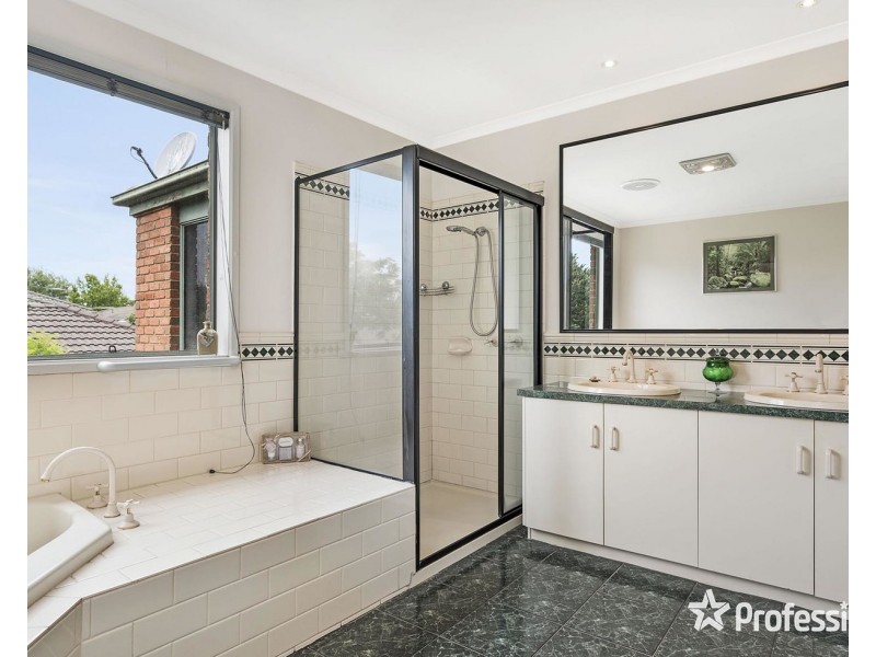 2 Archer Close, Lilydale VIC 3140