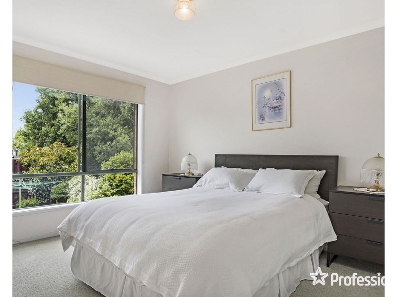 2 Archer Close, Lilydale VIC 3140