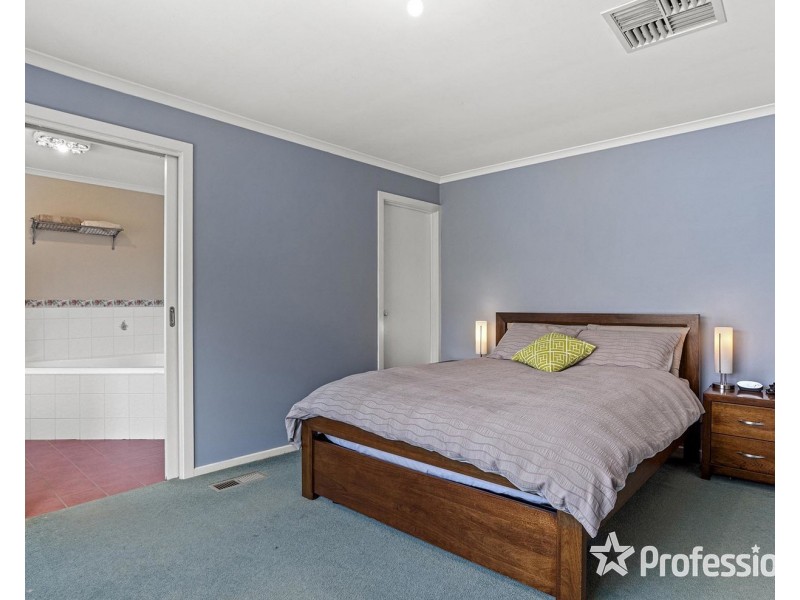 40 Morokai Grove, Lilydale VIC 3140